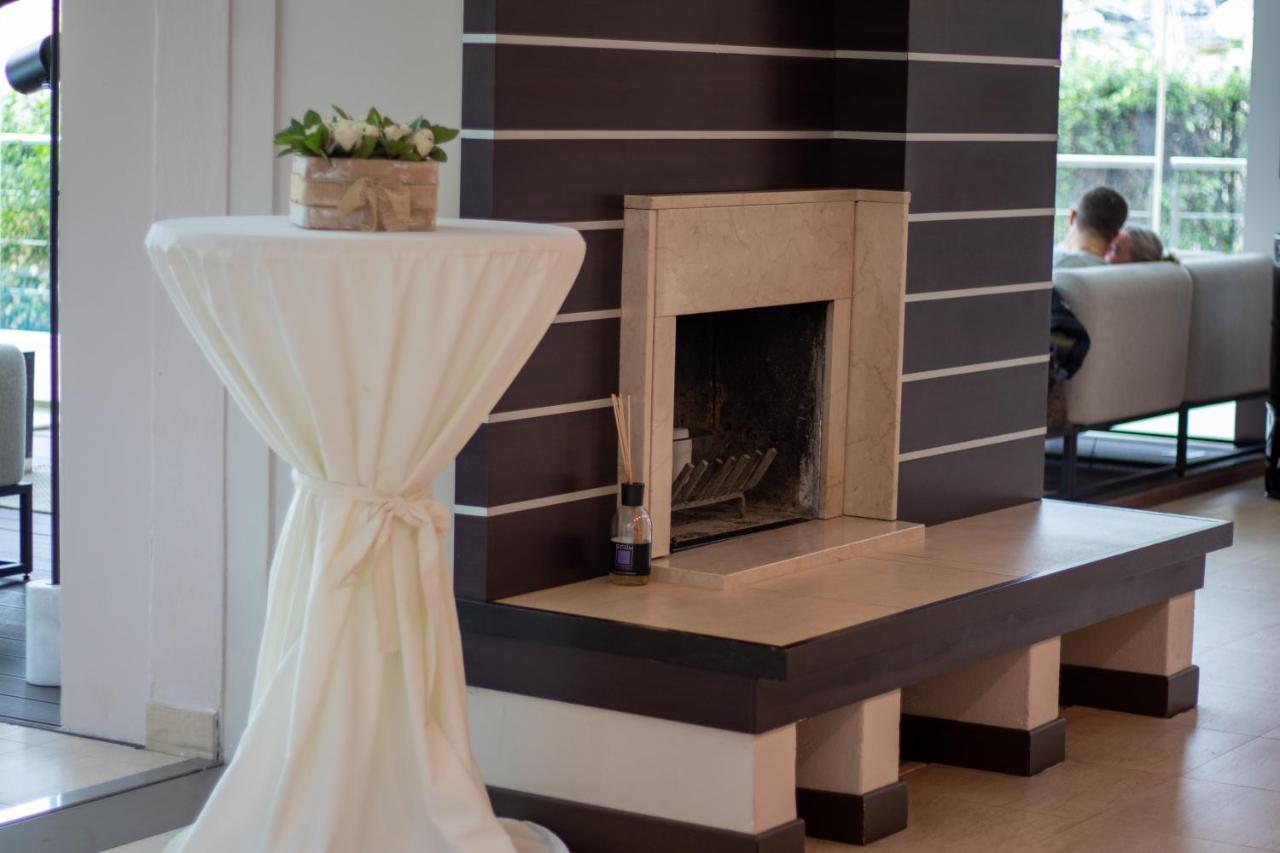 Poggio Hotel Аренцано Екстериор снимка