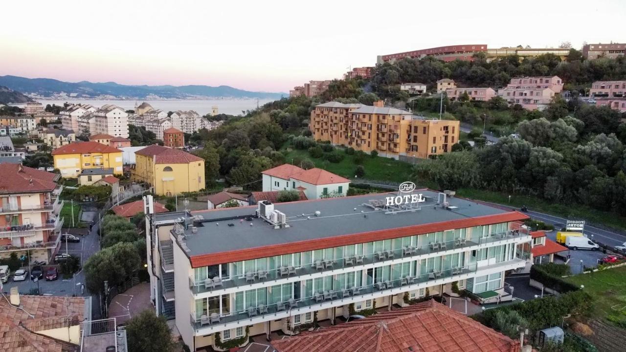 Poggio Hotel Аренцано Екстериор снимка