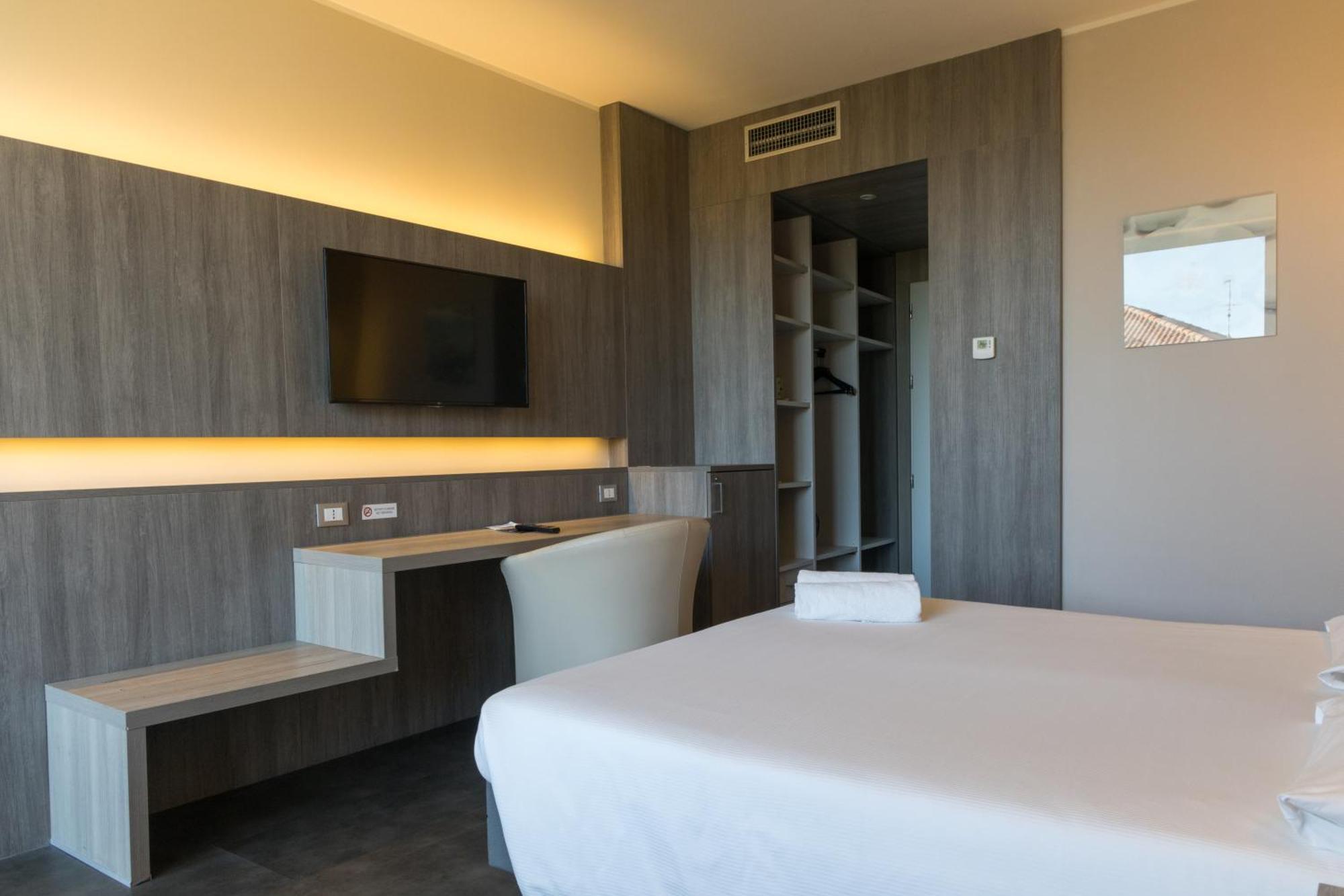 Poggio Hotel Аренцано Екстериор снимка